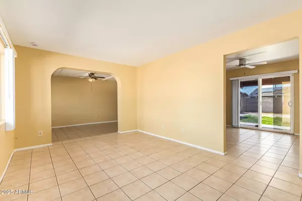Phoenix, AZ 85053,18240 N 34TH Drive