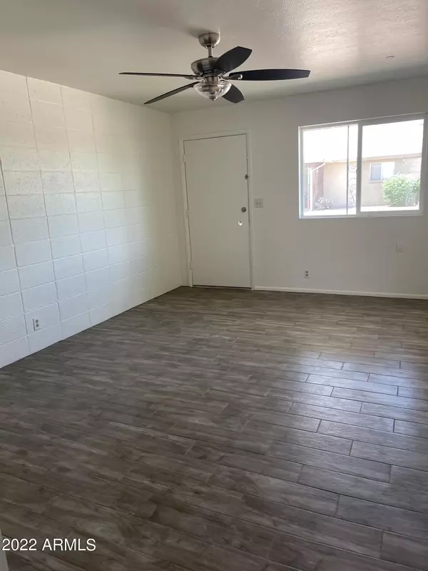 Mesa, AZ 85205,5233 E University Drive #H