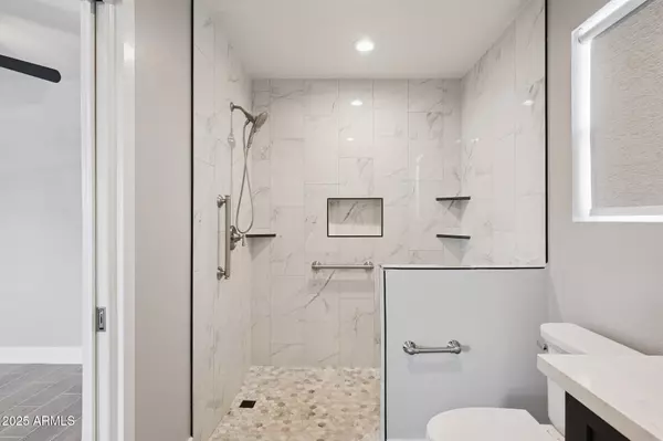 Mesa, AZ 85210,1362 S DATE --