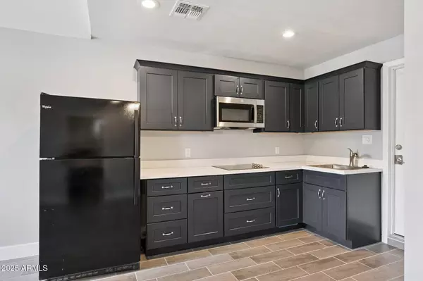 Mesa, AZ 85210,1362 S DATE --