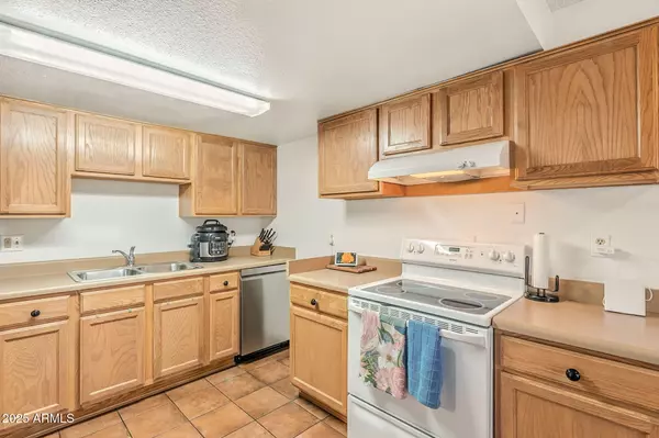 Phoenix, AZ 85042,3511 E BASELINE Road #1140