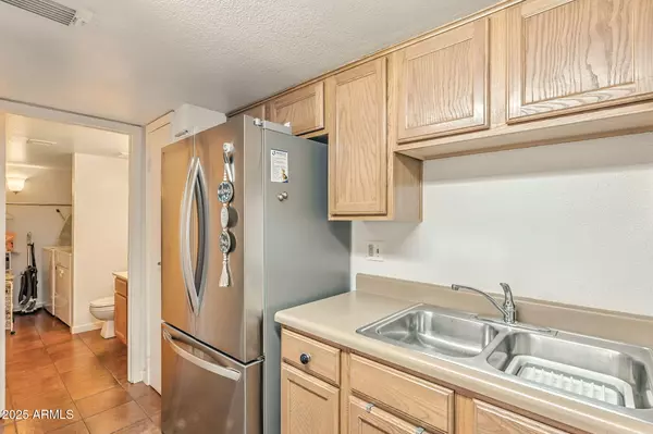 Phoenix, AZ 85042,3511 E BASELINE Road #1140