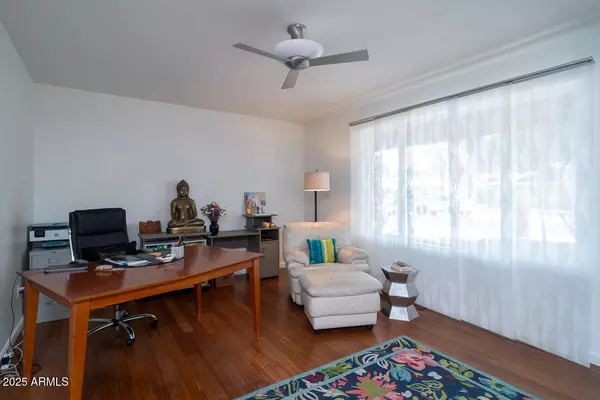 Phoenix, AZ 85032,4420 E PERSHING Avenue