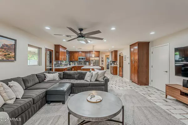 Phoenix, AZ 85029,12810 N 17th Avenue