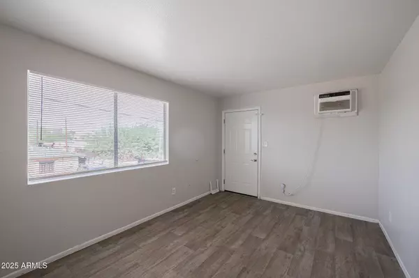 Phoenix, AZ 85008,622 N 30TH Place #4