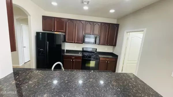 Maricopa, AZ 85138,42447 W CAPISTRANO Drive