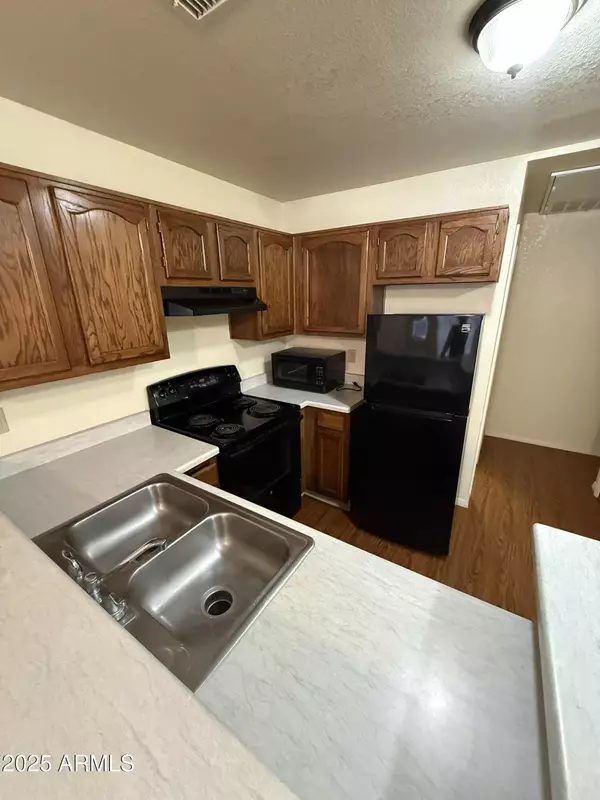 Mesa, AZ 85201,510 N ALMA SCHOOL Road #296
