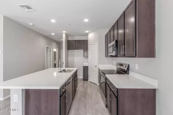 Chandler, AZ 85225,733 E Commonwealth Avenue #29