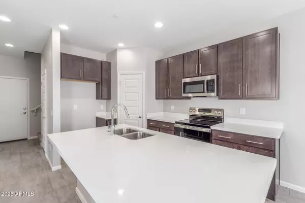 Chandler, AZ 85225,733 E Commonwealth Avenue #29