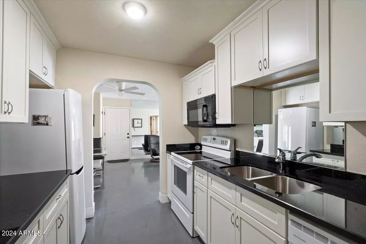 Paradise Valley, AZ 85253,10444 N 69TH Street #130