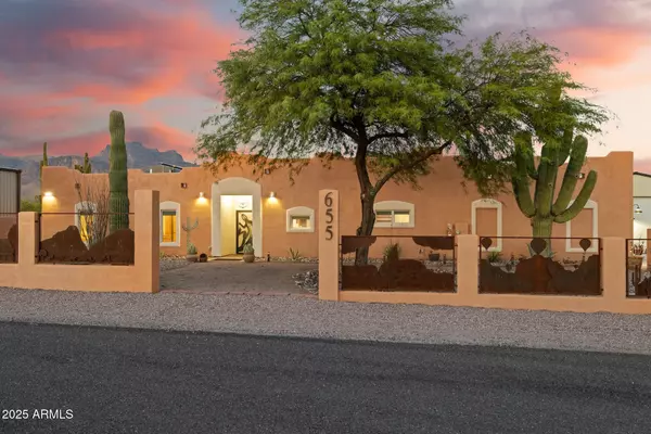 655 S CONESTOGA Road,  Apache Junction,  AZ 85119