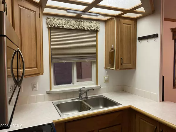 Apache Junction, AZ 85119,112 KAOLINE Drive