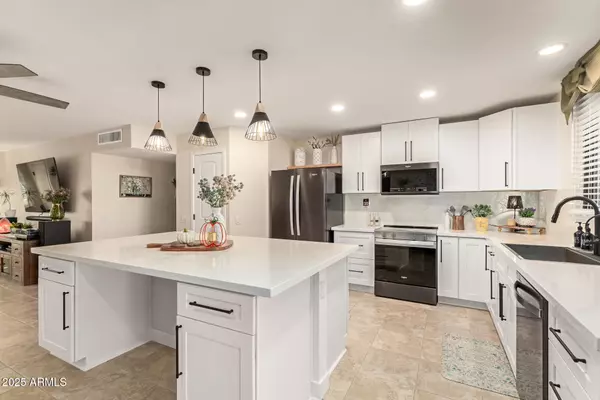 Sun City West, AZ 85375,12421 W SWALLOW Drive