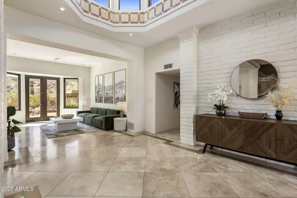 Paradise Valley, AZ 85253,4737 E Valley Vista Lane