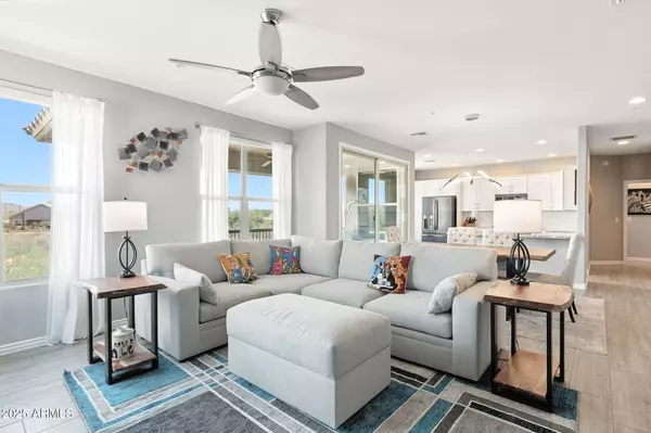 Phoenix, AZ 85085,2425 W BRONCO BUTTE Trail #2014
