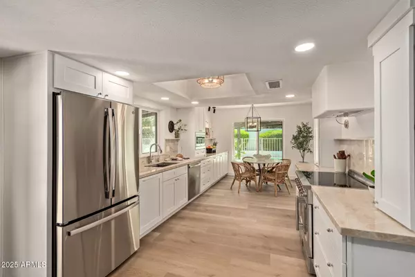 Scottsdale, AZ 85250,5552 N 77TH Place