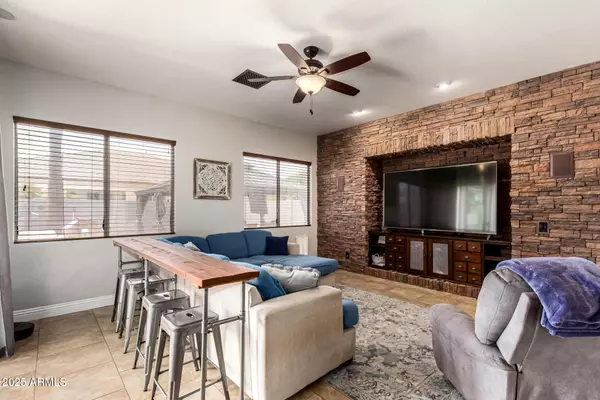 Chandler, AZ 85286,1833 E WINCHESTER Place