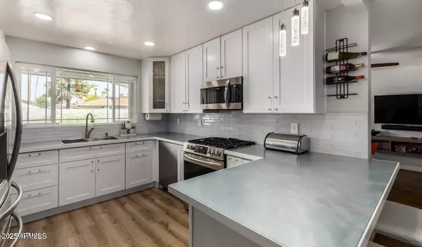 Phoenix, AZ 85008,3813 E VERNON Avenue