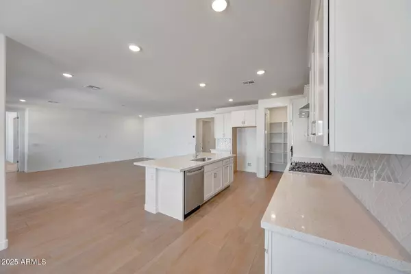 Surprise, AZ 85387,28904 N 174th Lane