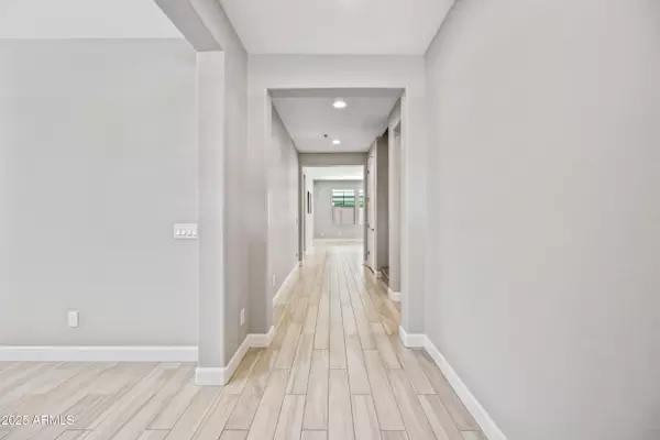 Chandler, AZ 85248,903 W GLACIER Drive
