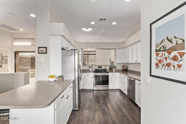 13606 N CAMBRIA Drive #202, Fountain Hills, AZ 85268