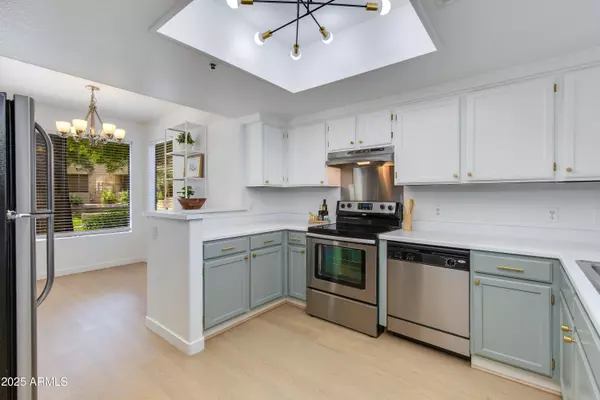 Scottsdale, AZ 85254,4925 E DESERT COVE Avenue #152