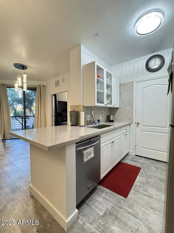 Phoenix, AZ 85016,1701 E COLTER Street #250