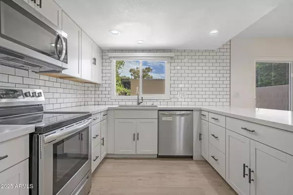 Phoenix, AZ 85016,3878 N 30TH Street