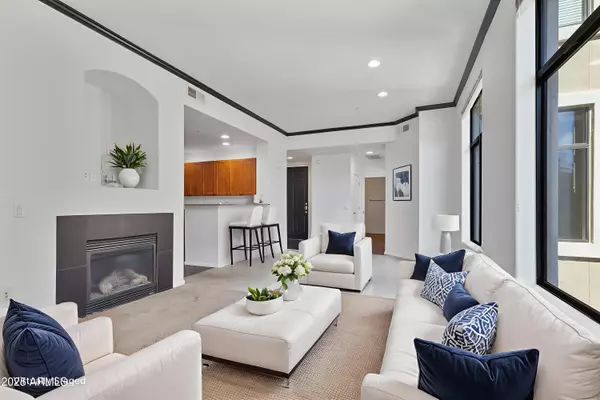 Phoenix, AZ 85028,11640 N Tatum Boulevard #2016