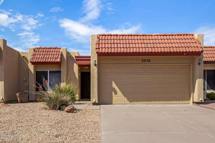 2530 E WAGONER Road, Phoenix, AZ 85032