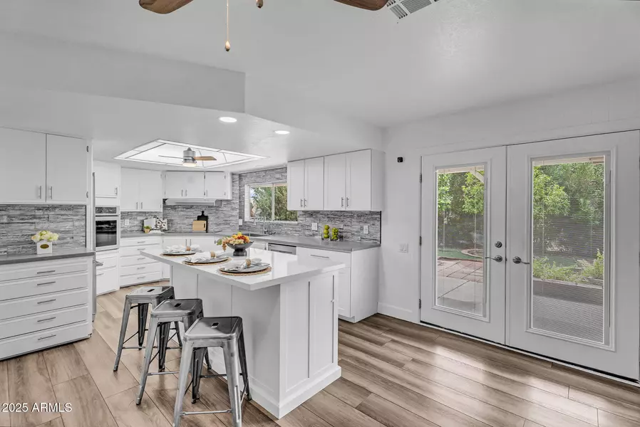 654 S 83RD Way, Mesa, AZ 85208