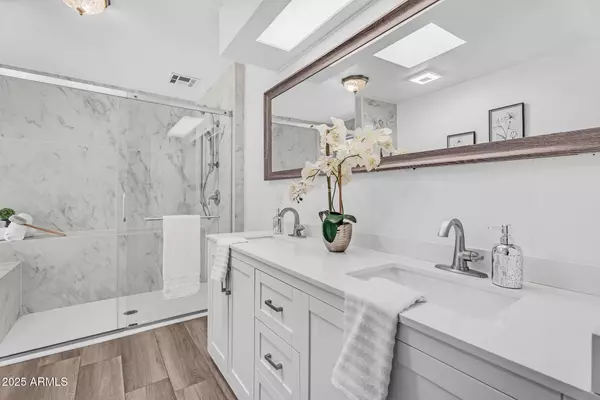 Mesa, AZ 85208,654 S 83RD Way