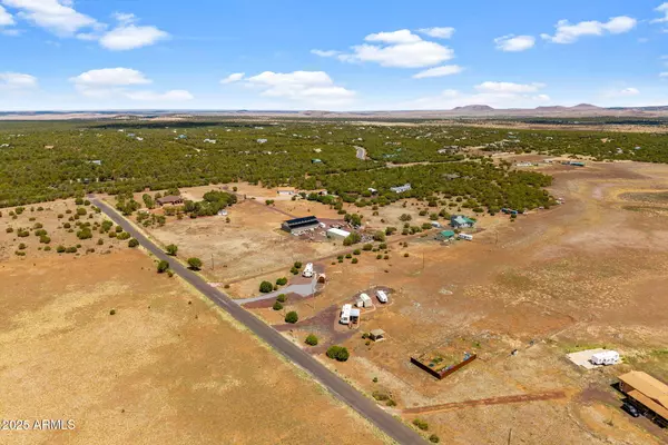 Vernon, AZ 85940,114 ACR 3398 -- #-