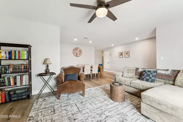 Phoenix, AZ 85028,2715 E SIERRA Street