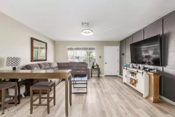 Phoenix, AZ 85019,3851 W SOLANO Drive