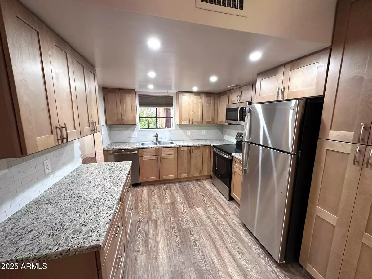 Paradise Valley, AZ 85253,6945 E COCHISE Road #108
