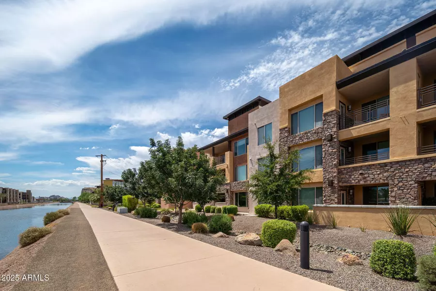 4803 N WOODMERE FAIRWAY -- #1008, Scottsdale, AZ 85251