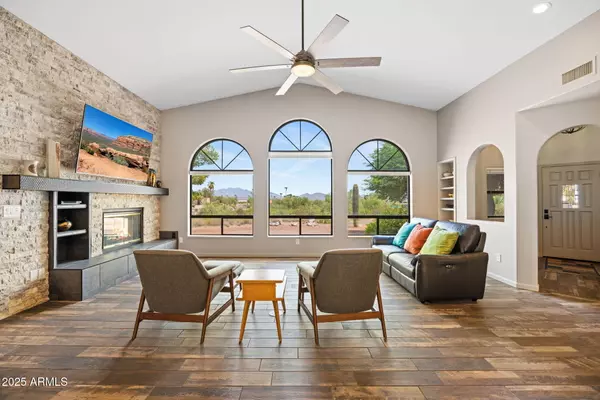 Fountain Hills, AZ 85268,11220 N WOODPECKER BAY --