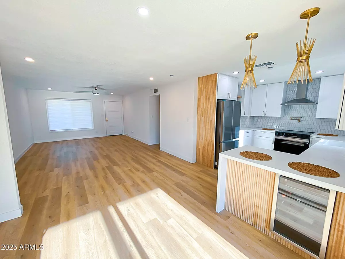 Phoenix, AZ 85032,14622 N 37TH Street