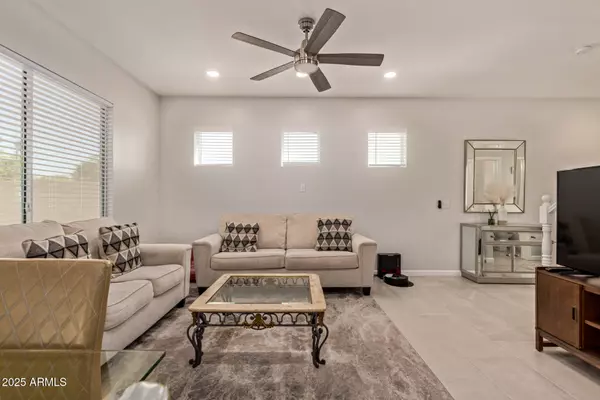 Gilbert, AZ 85296,1585 S SWALLOW Court
