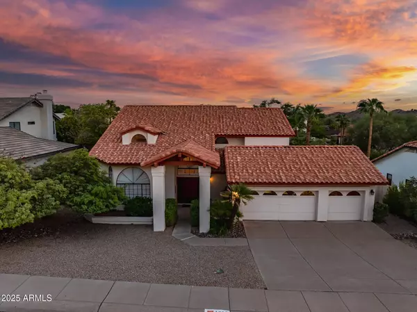 Phoenix, AZ 85022,1023 E FOREST HILLS Drive