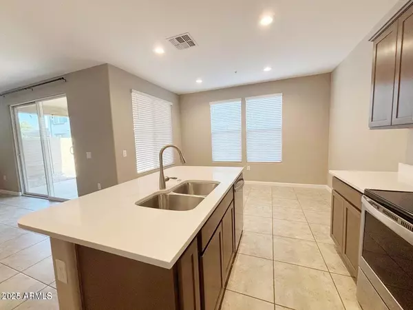 Chandler, AZ 85225,1255 N Arizona Avenue #1124