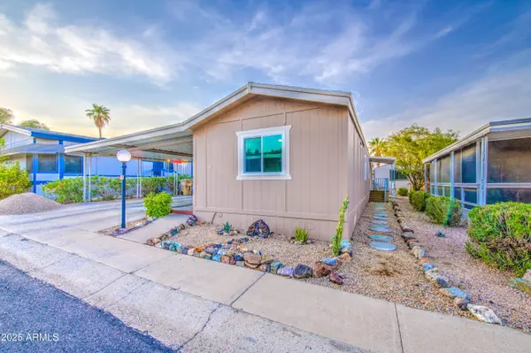 Phoenix, AZ 85024,2233 E Behrend Drive #142