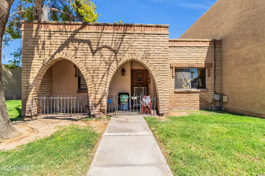 2128 E DUNBAR Drive, Tempe, AZ 85282