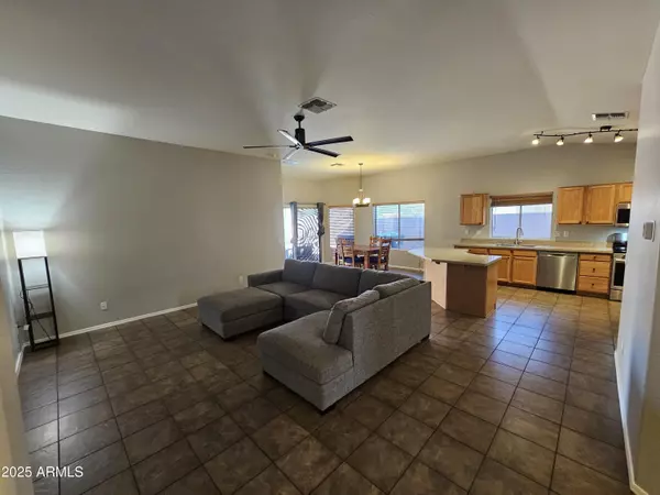 Phoenix, AZ 85040,4108 E CHAMBERS Street