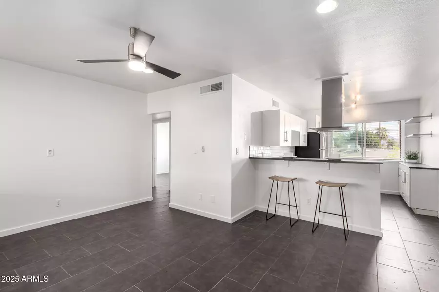 749 E MONTEBELLO Avenue #228, Phoenix, AZ 85014