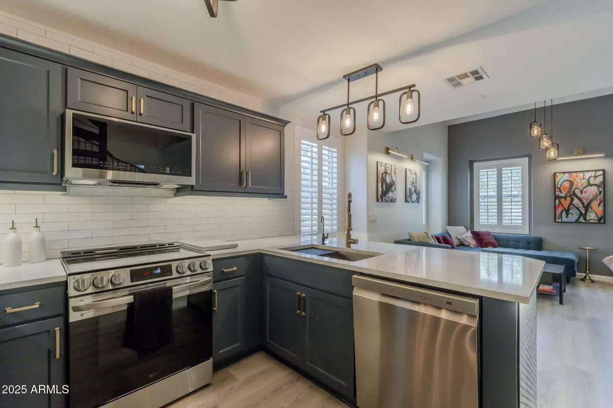 Gilbert, AZ 85233,106 W COMMERCE Court