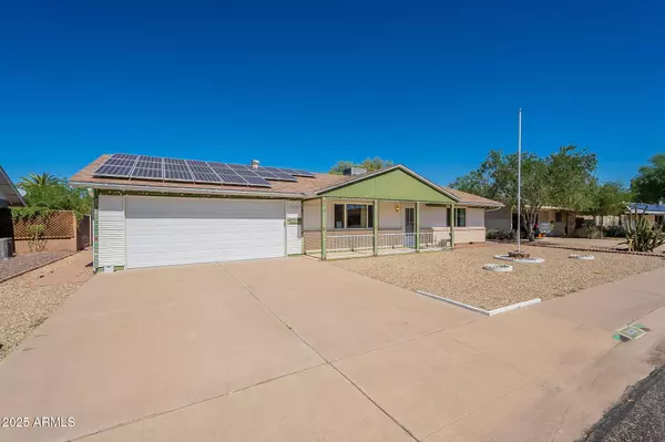 10038 W CLAIR Drive, Sun City, AZ 85351