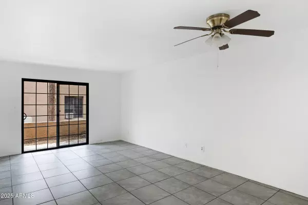 Phoenix, AZ 85051,3131 W COCHISE Drive #123