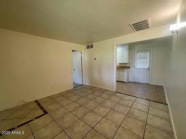Phoenix, AZ 85014,746 E MARYLAND Avenue ##3